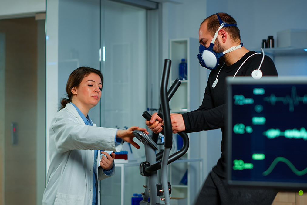 specialist health supervisor increasing level of exercises monitoring endurance